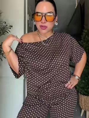 Trajecito de dos piezas con hombro descubierto. #twopieceset #fashiontiktok 