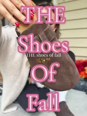 THE shoes of fall are these clogs from @Cushionaire genuine leather, so cute, comfy, and go with everything!  #clogs #fallshoes #womensshoes #TikTokshopbacktoschool #tiktokshopcreatorpicks 