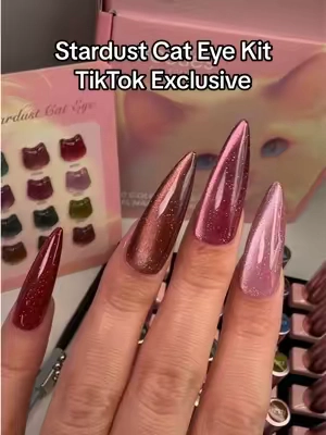 The sparkle on these cat eye gels is INSANE ✨ 20 glittery shades with everything you need to create the perfect cat-eye look! @BeetlesGelPolish #cateyegel #diynails #nailkit #nailinspo #cutenails 