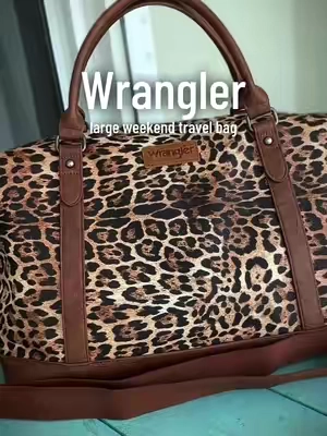 the ultimate weekend travel duffel bag @Rustic Charm Bootic #tiktokshopcreatorpicks #weekenderbag #wrangler #westernstyle #travelbag 