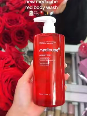 new Medicube red body wash ⛑️❤️🧖🏻‍♀️🫧✨ @medicube global @medicube US Store  #medicube #TikTokShopCreatorPicks #medicuberedbodywash #medicube #medicuberedacnebodywash 