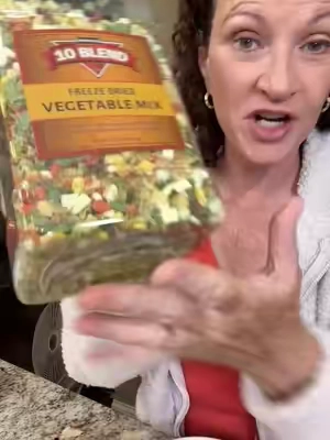 two plus full pounds of a mix of 10 different freeze dried vegetables! Packed with flavor, these are shelf stable and can be added to so many dishes! #freezedried #pantrystaples #vegetables #TikTokShopCreatorPicks #TikTokshopbacktoschool @Verdara Pantry 