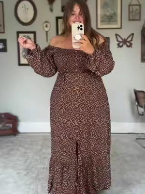 The prettiest fall dress ever #curvyfashion #plussizefashion #falloutfits #fallfashion #maxidress 