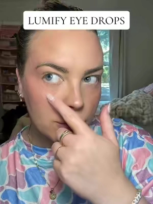 howwwww do my eyes go from literally so red to so BRIGHT AND WHITE I love my lumify eye drops!!  #lumify #lumifyeyedrops #redeyes #eyedrops #makeupprep