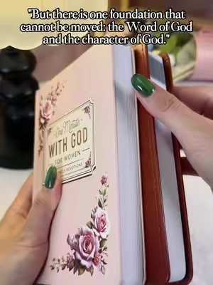 You don’t have to make it complicated. 🤎 Start with one minute, one devotion, one day at a time. There’s a men’s and women’s version, making it a sweet gift for yourself or a couple. 🙏🏽#ChristianTikTok #DailyDevotional #FaithJourney#TikTokshopbacktoschool #SohoChic 