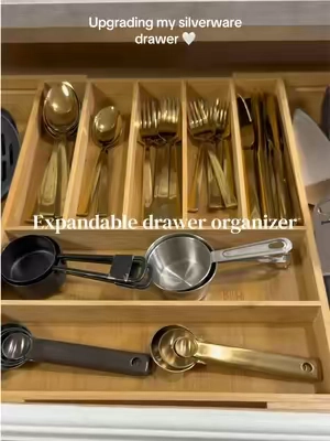 This expandable drawer organizer makes my silverware drawer look SO good and organized 🙌 #expandabledrawerorganizer #silverwareorganization #silverwaredrawer #kitchenorganization #kitchedfinds