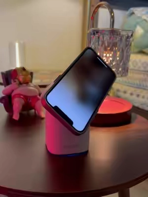 Charge 3 devices simultaneously! Say goodbye to the chaos of charging cables and get all your devices fully charged with just a simple placement.#3in1charger #3in1chargerstation #wirelesschargingstation #wirelesscharging 