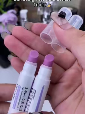 Two-in-one cuticle remover #TikTokshopbacktoschool #cuticleoil #manicuretools #cuticleremover #manicure 