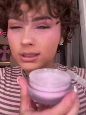 sorry for the lack of energy in this video i was so tired filming this #powder #makeup 