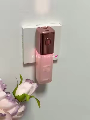 It even has this cute little glow, and I absolutely love it. ✨ #powerbank #batterypack #travelessentials #phonecharger#TikTokshopbacktoschool
