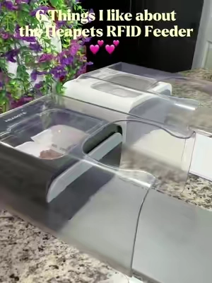 Food bullying in multi-cat homes is more common than people realize. This RFID automatic cat feeder only opens for the cat wearing the registered collar, so dominant cats and food thieves can’t steal meals anymore. It also closes when your cat walks away — which means no sneaking in after. Each cat gets their own portion, less stress, and calmer mealtimes. Perfect for multi-cat households, anxious eaters, and cats that eat too fast. Tip: add it to your cart to see available coupons. #tiktokshopcreatorpicks #summeressentials #BackToSchool #TikTokshopbacktoschool  #Sohochic  