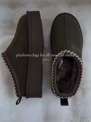 they’re so comfy too! more color options below! 🤎🧸 #fallfashion #platformclogs #dreampairs #TikTokshopbacktoschool #tiktokshopcreatorpicks 