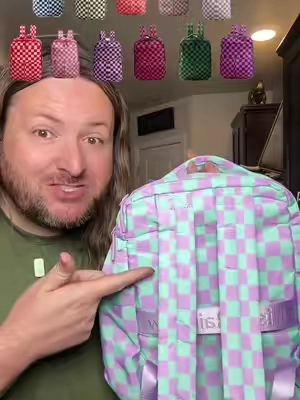 The Iris Mini Backpack just got a CHECKERED makeover 🖤 And these new colors are super limited, so I wouldn’t wait on them. Perfect for back-to-school, mom life, travel, or even as a cute diaper bag. 🎒 #IrisAndRainbow #MiniBackpack #BackToSchool #MomEssentials #TravelBag 