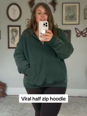 The BEST material I have ever felt on a hoodie. I need it in every single color fr @Faiable Fashion #oversizedhoodie #hoodieseason #sweatshirt #plussizefashion #TikTokshopbacktoschool 