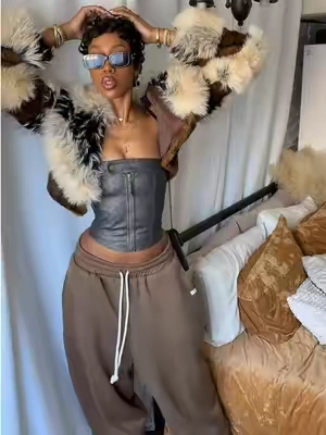 It’s baaaack!! Cropped fur jacket @AKIRA #fauxfur #fauxfurjacket #womensfashiontrends #womensfashionstyle #fashiongirlies 