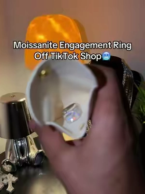#engagementring #moissanitering #weddingring #ring #moissanite 
