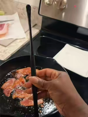 Kitchen tweezer over tongs any day! So useful!  #kitchenutensils #KitchenHacks #kitchengadgets #CookingHacks #cookingtiktok 