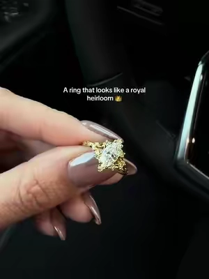 It’s gorgeous 😫 #ring #marquise #jewerly 