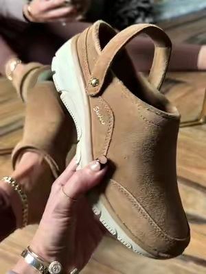 Skechers Easy Going suede mules #skechers #mules #clogs #miniboots #tiktokshopcreatorpicks 