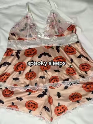 affordable stretchy adjustable pajamas are always a win 😴🦇✨👻