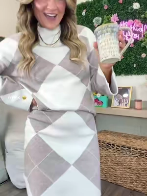 Loving this knit two piece set for the fall! It is so cozy!!! @Wenrine shop 