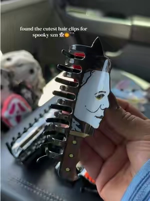 Hair Claws misters box!😍🖤 for all my spooky girlies👻  get yours now! #hairclips #hairclaw #halloweenfinds #spookyseason #horrortok 