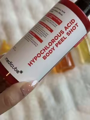 and its on sale rn 🫶🏻✨ @medicube global @medicube US Store #medicube #smoothlegs #bodycareproducts #tiktokshopcreatorpicks #thatgirl 