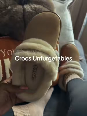I’m literally obsessed 😩🍂🪵#crocs #crocsunfurgettableslippers #fallvibes #crocsgang #crocsnewarrivals @Crocs 