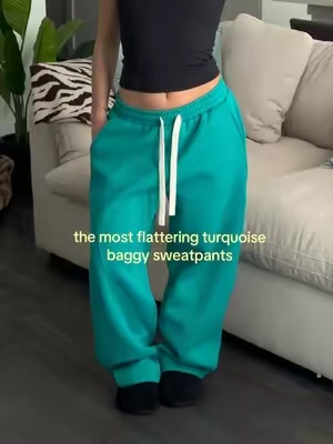 obsessed with these turquoise baggy sweatpants! wearing size M  #baggysweatpants #sweatpants 