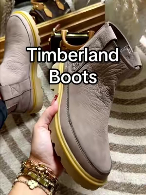 The kind of boots you’ll reach for year after year. 🤎 Leather Timberlands are a closet staple for a reason. #leatherboots #timberland #timberlandboots #fallboots #womensboots @Timberland 