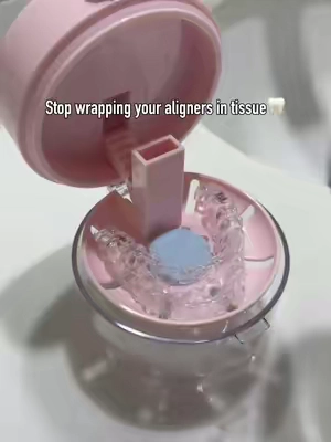 Who else has accidentally thrown away their aligners wrapped in tissue before? 🤦 #AlignerHacks #InvisalignLife #OralCareMustHave #AlignerCase #TikTokshopbacktoschool