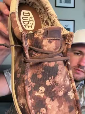 Spooky season is almost here! ☠️ #tiktokshopcreatorpicks #TikTokshopbacktoschool #HEYDUDE #halloween #skulls @HeyDude 