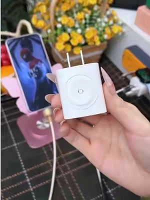 Sisiempreviajasconvariosdispositivos,estotepuedehacerlavidamuchomásfácil.👀Yanotengocablesportodosladoscadavezquesalgodecasa.😭#TikTokShopDealsforYouDays#Cargador3En1#AppleWatch#TechTok#TikTokshopbacktoschool 