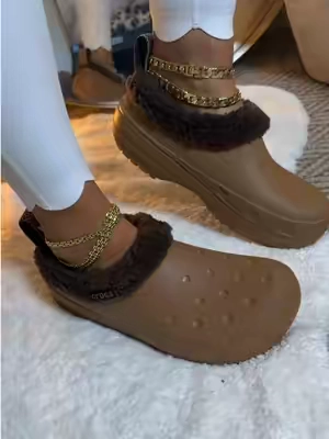 Waterproof Crocs with cozy Sherpa inside 🤎❄️ #Crocs #WaterproofCrocs #SherpaClogs #LinedCrocs #WinterClogs 