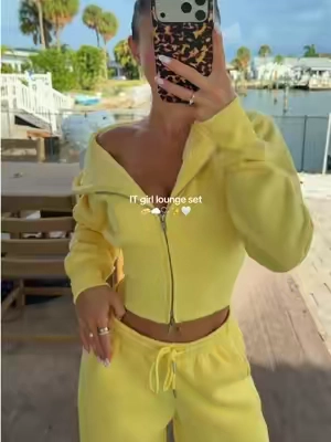 The quality of this set is incredible!!! #athleisure #loungeset 