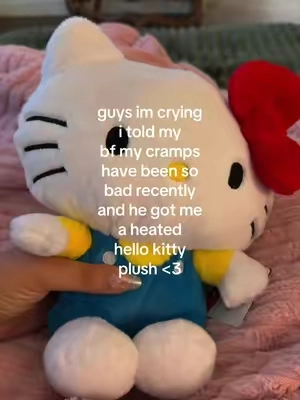 im crying shes so cute 🥺😭 #hellokitty #bf #boyfriend  @Warmies 