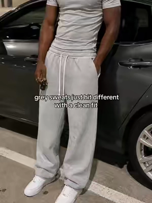 simple but hard #sweatpants #greysweats #wideleg #streetwear #mensfashion 