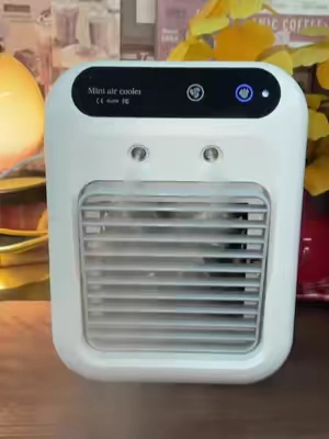Esto es realmente práctico... #minicoolers #miniaircooler #coolingfan #minicoolingfan #TikTokshopbacktoschool 