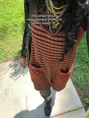 I’m 5’3 & 133 wearing a small In the color option ”striped dark brown”🤎