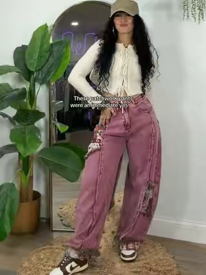 I’m 5’3 & 133 wearing a size 26. There is no stretch on these but they are a relaxed fit. 