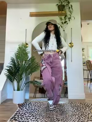 I’m 5’3 & 133 wearing a size 26✨ no stretch but it’s a baggy fit. 