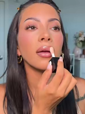 Me and my crystal baller for life 🤞🏼  #lipgloss #lipcombo #lipoil #elfcosmetics @e.l.f. Cosmetics 