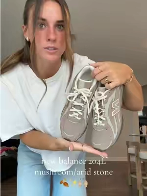 1st day wearing them already got a compliment🤭🤭 so cutie for fall #fall #newbalance #newbalance204 #sneakers 
