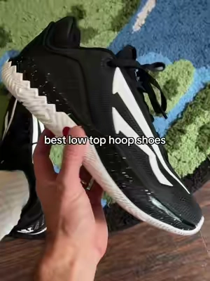 These fit true to size and once they break in they feel like they mold to your foot. If you want a little more room in the toe box go up a half size. Low top basketball shoes that are comfy and supportive. #kyrie #kyrieirving #basketball #basketballshoes 