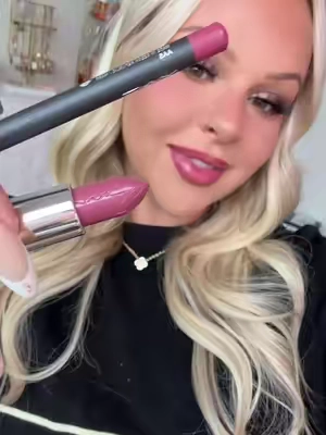 Are you JOKING @M.A.C Cosmetics Store this lip in INSANELY beautiful! 😭 wearing the trio in the Light shade! #pinklipcombo #makeuphacks #lipcombo #lipliner #lipgloss 