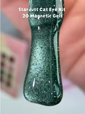 If you’re a DIY nail girly looking to build your gel collection, this Stardust Cat Eye kit is such a good place to start ✨🌌 20 gorgeous shades that are super reflective with tiny glitters that literally look like stars in the night sky. Plus, you’re getting your base, top coat, matte top coat AND magnet all in one kit! 💅@BeetlesGelPolish #diynails #cateyenails #nailkit #affordablenails #nailinspo2026 