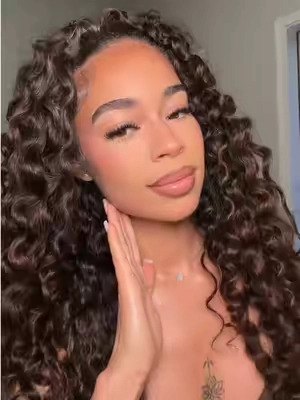 Finishing touches with @Goddvenus Lashes 💗😍 the filter style is the perfect lash extension look without the extra effort! #lashclusters #clusterlashes #goddvenuslashes #BeautyTok 