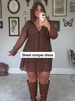 So freakingggg cute #falloutfitinspo #curvyfashion #falldress #minidress #romperdress 