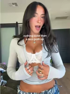 makes the girlies look TOO GOOD 