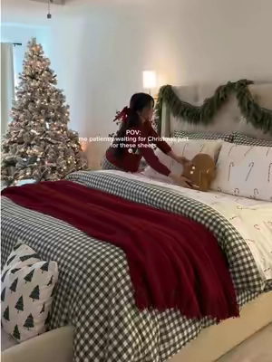 Already counting down to Christmas just for this candy cane sheet set  🎄🍬🤍 #ChristmasBedding #ChristmasSheets #CandyCaneSheets #HolidayBedding #TikTokshopbacktoschool 